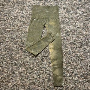 M. Rena Tummy Tuck Waistband Tie Dye Army Green Leggings One Size